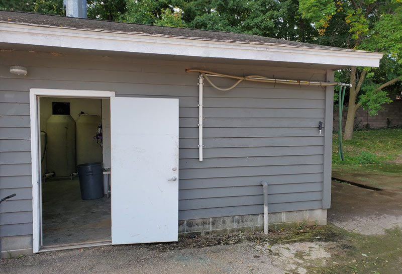 Turf hack: DIY fertilizer mixing setup Fertilizer mixing station