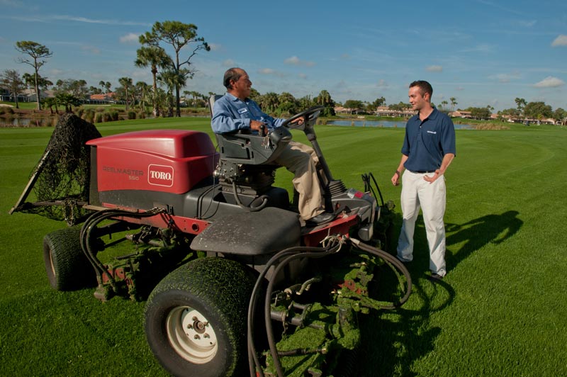 Productive performance reviews for golf course employees Golf course superintendent