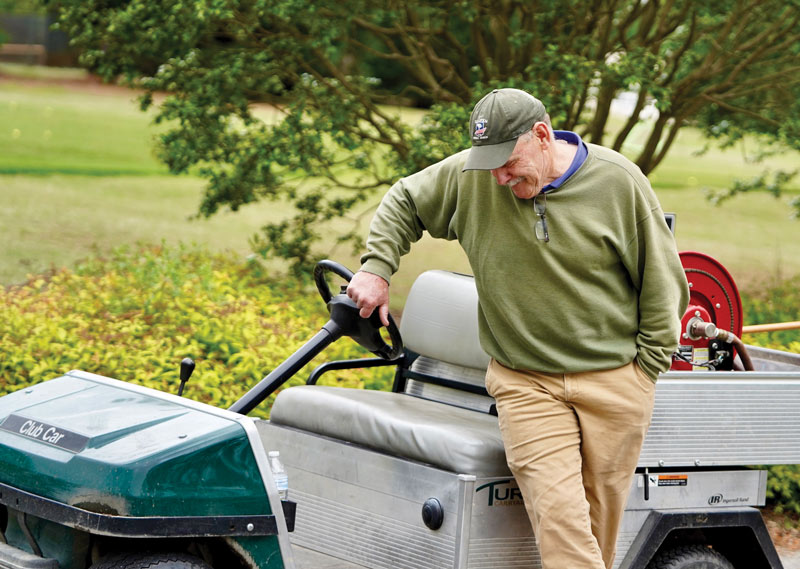 Virginia club names course for superintendent Vince Hankley